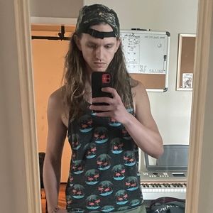 Meet your Posher, Case